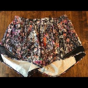 Lululemon hotty hot shorts 8